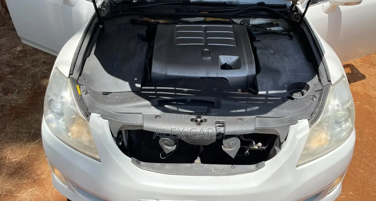 Toyota Crown 2010 White