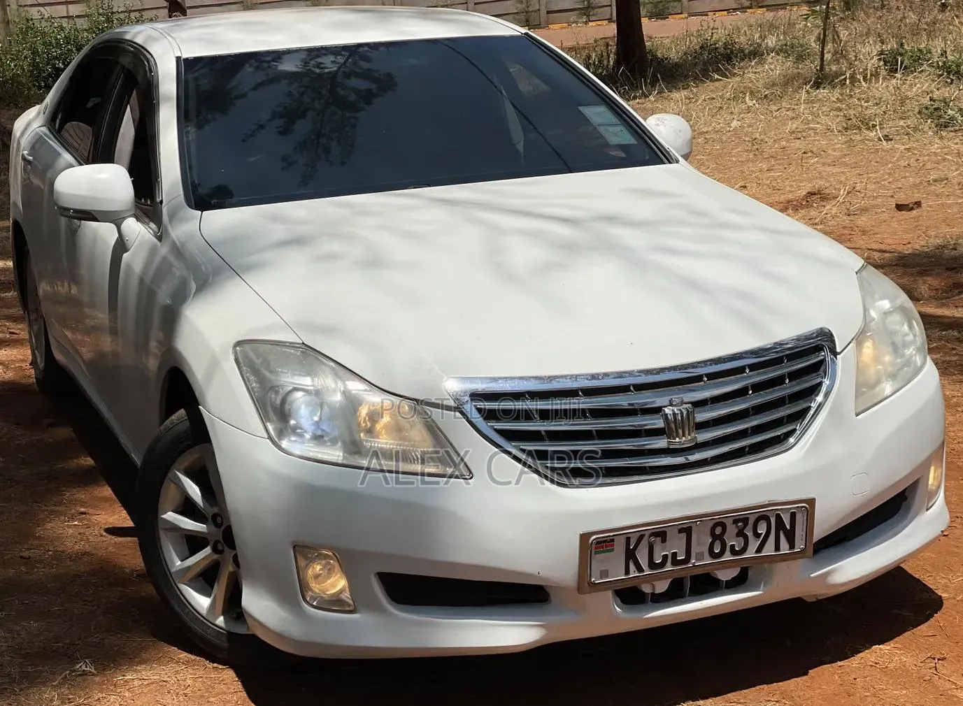 Toyota Crown 2010 White