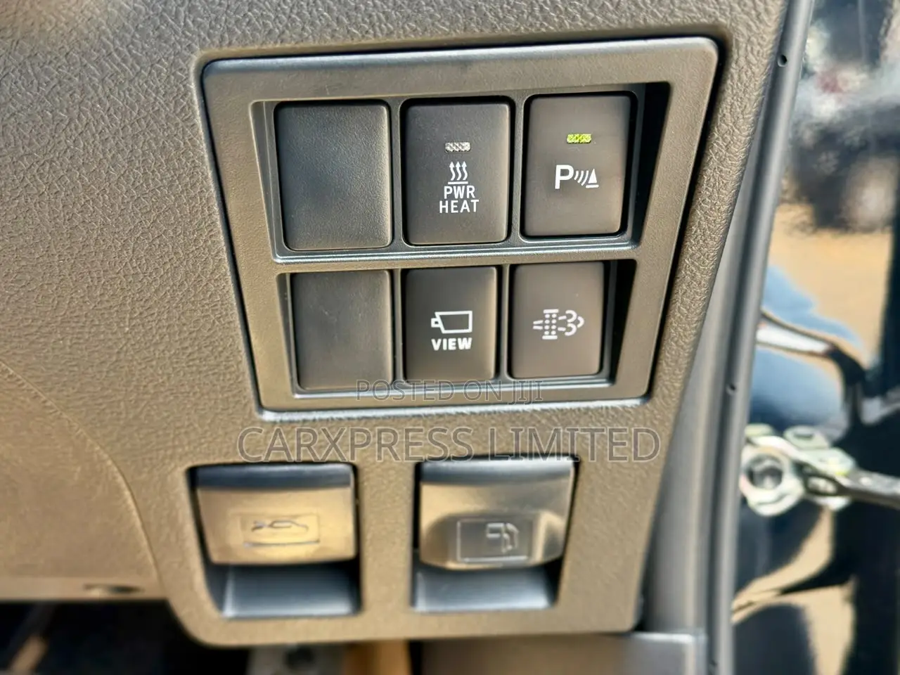 Toyota Hilux 2022 Black