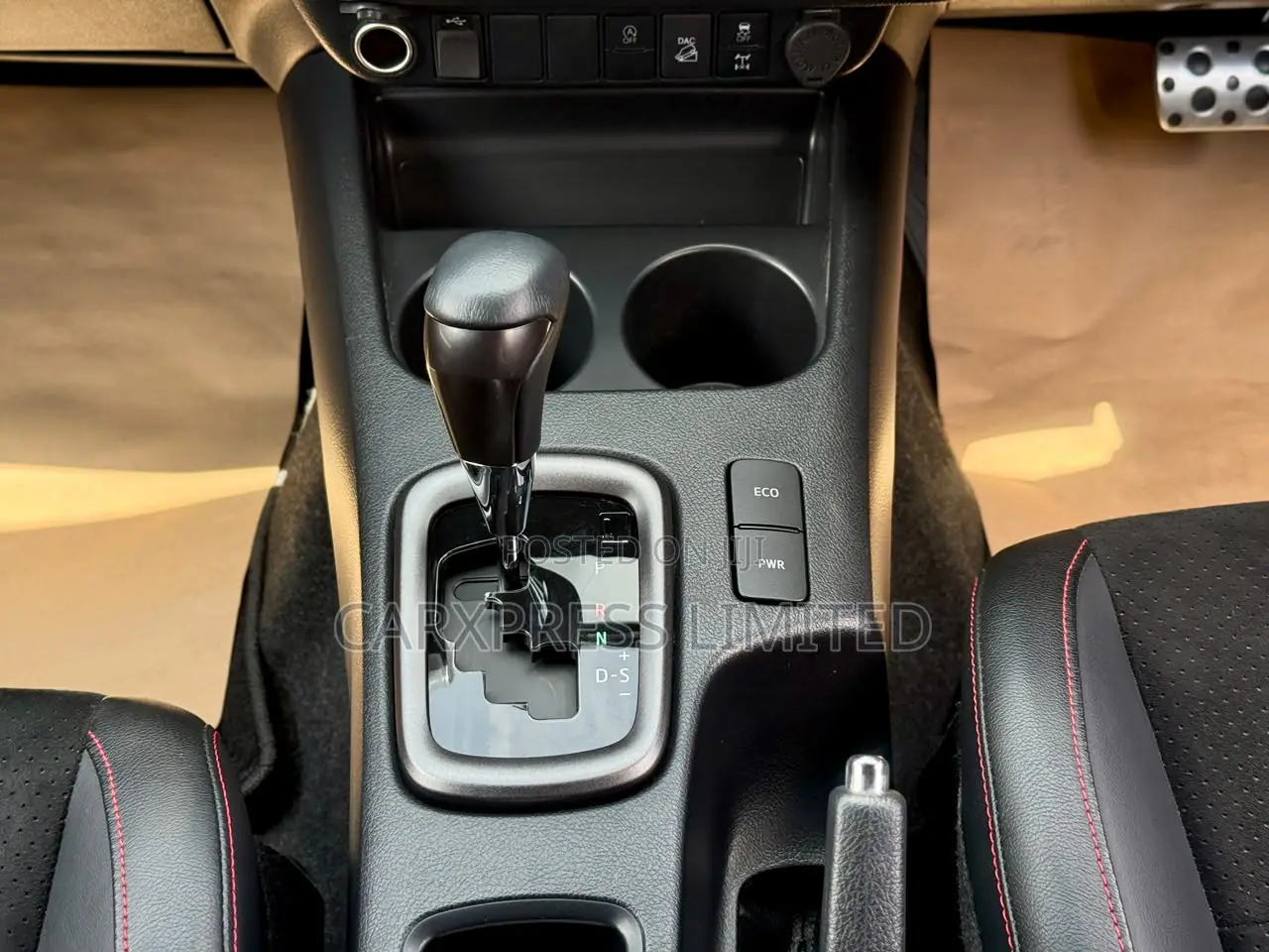 Toyota Hilux 2022 Black