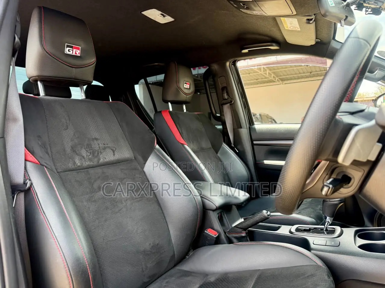 Toyota Hilux 2022 Black