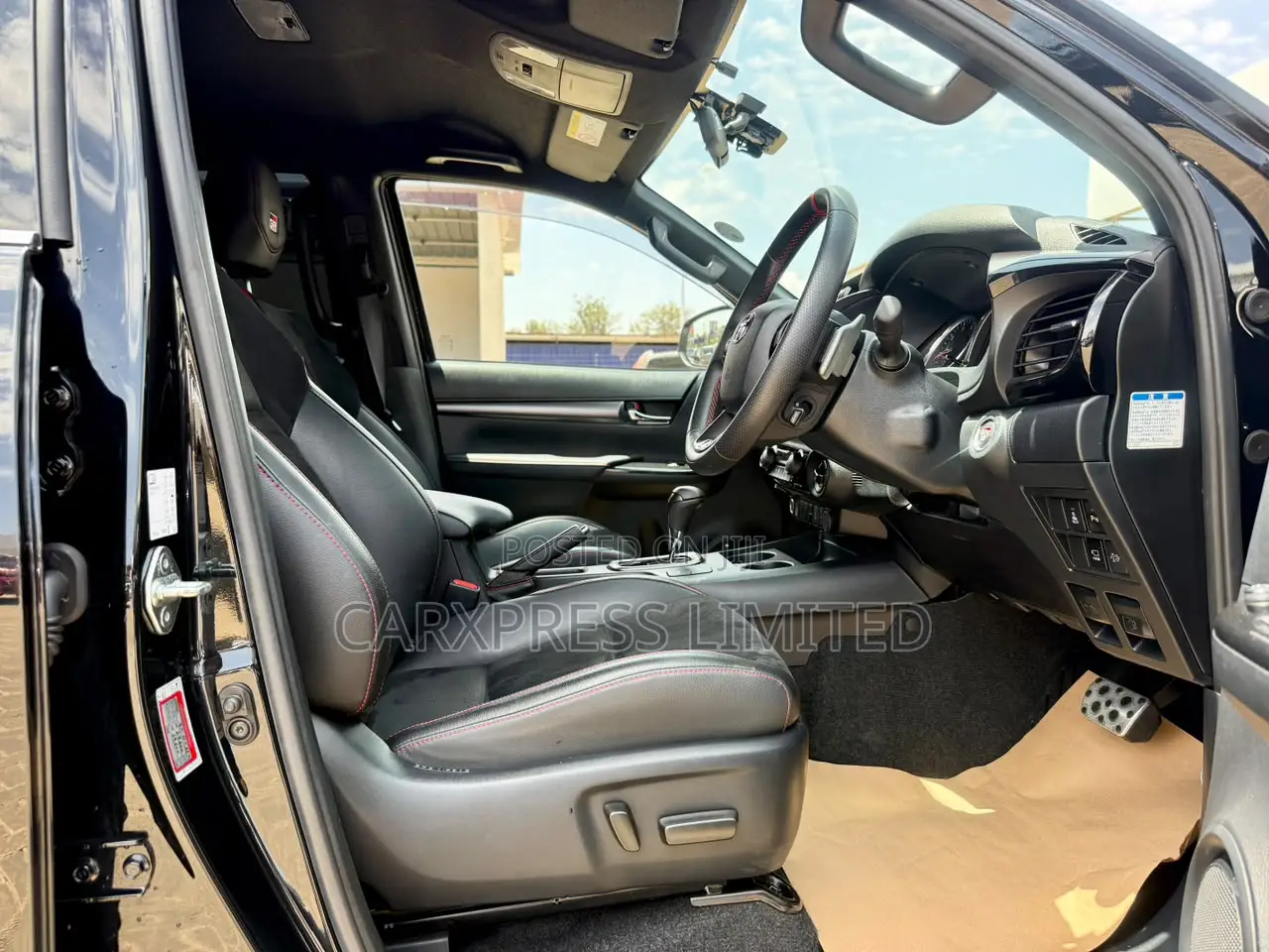 Toyota Hilux 2022 Black