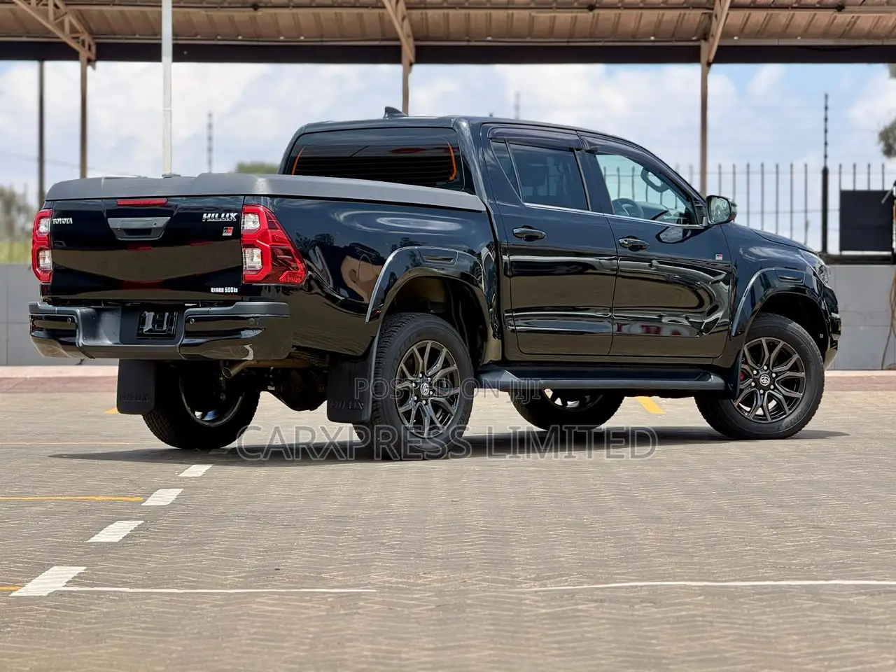 Toyota Hilux 2022 Black