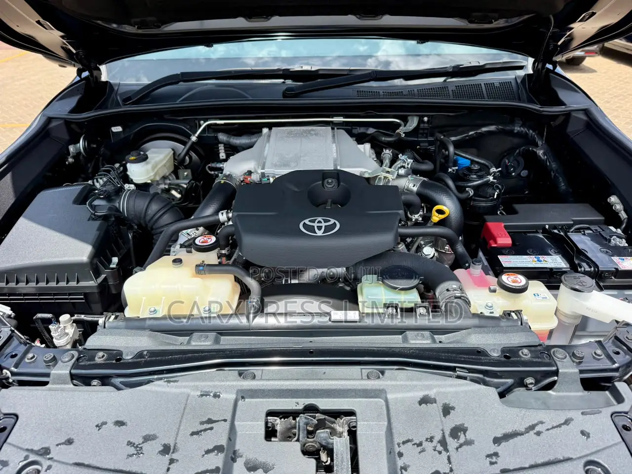 Toyota Hilux 2022 Black