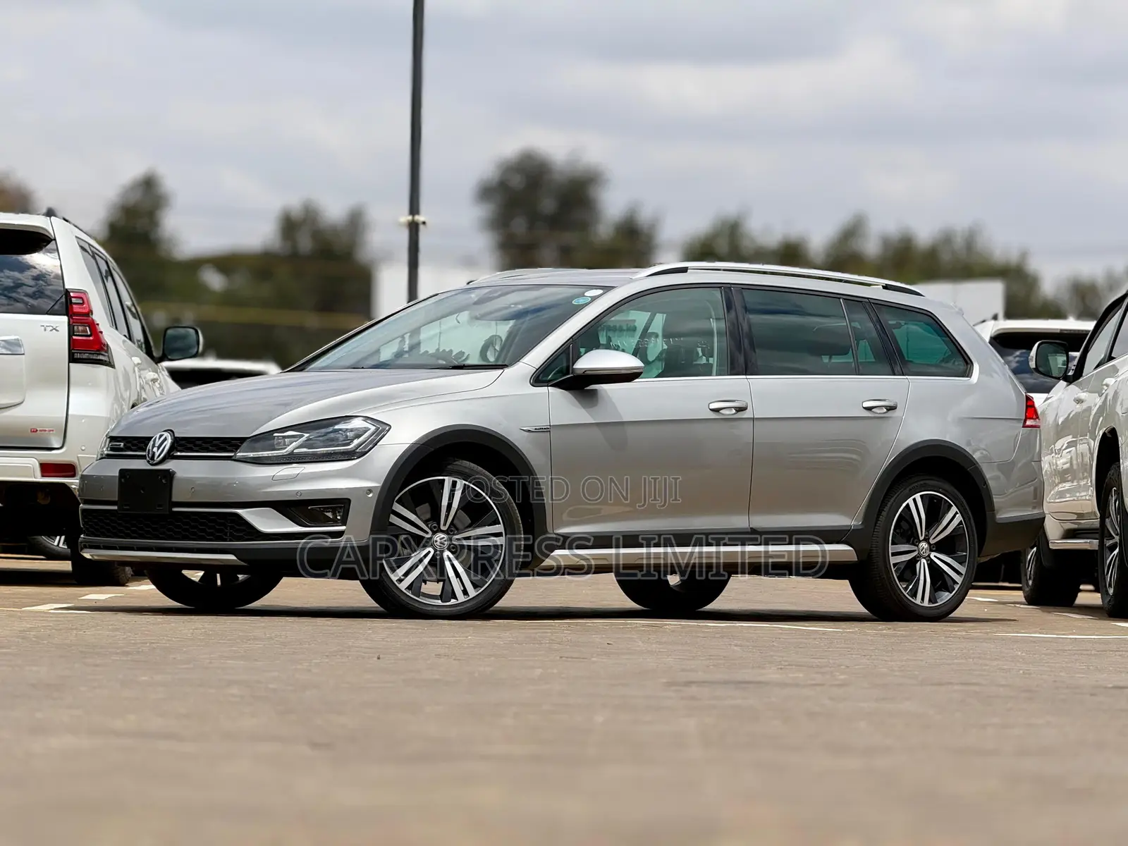Volkswagen Golf Alltrack 2019 Silver