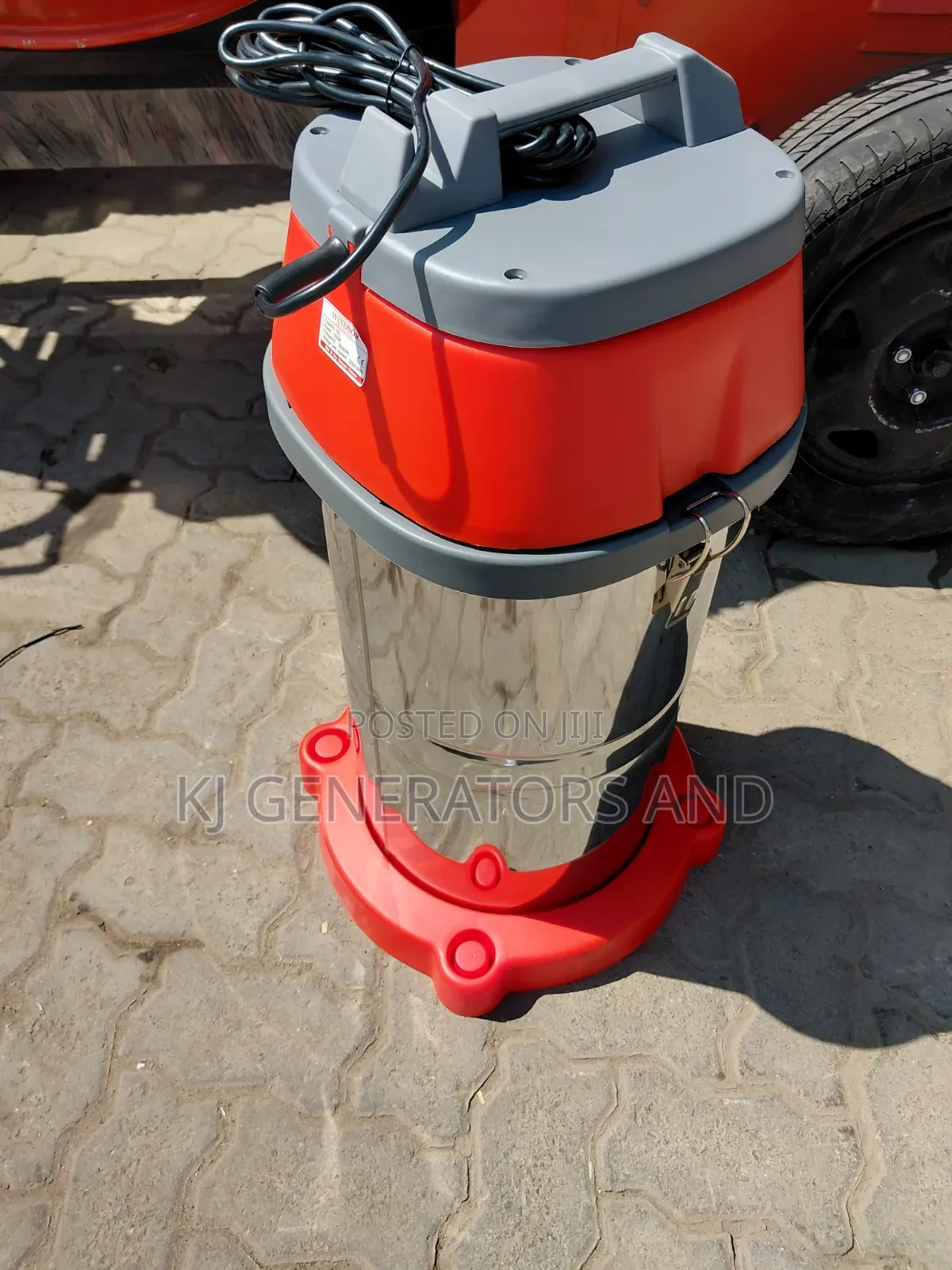 Windsor 50L Vacuum Cleaner