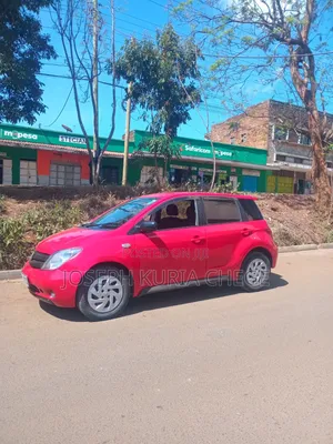 Toyota IST 2004 Maroon