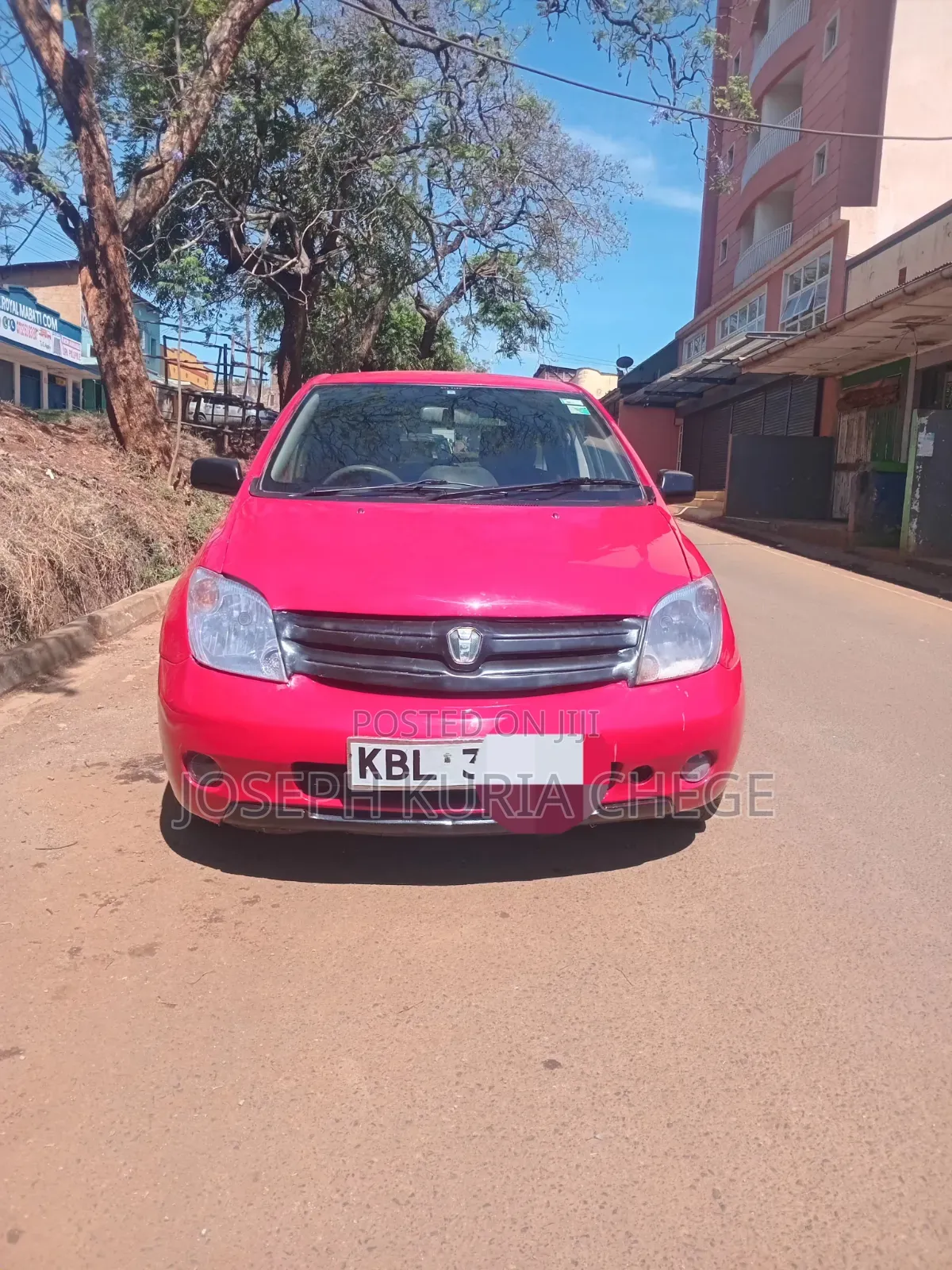 Toyota IST 2004 Maroon