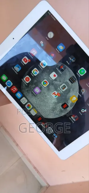 Apple iPad 10.2 (2019) 128 GB Gray