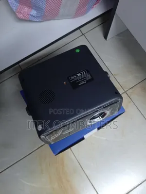 CY900 Bluetooth Projector for Wireless Audio and Movie Nights