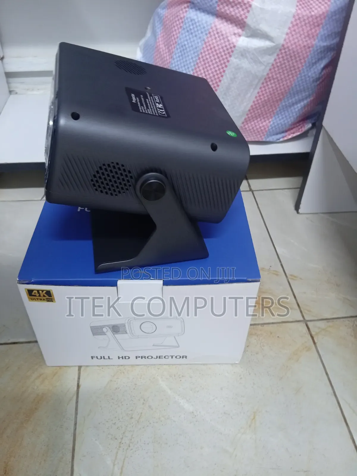 Experience Big Screen Gaming With the CY900 1080p Projector