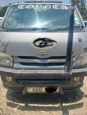 Toyota HiAce 2014 Silver