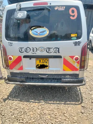 Toyota HiAce 2014 Silver