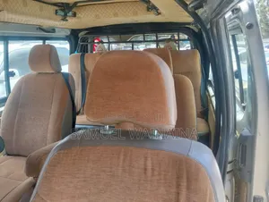Toyota HiAce 2014 Silver