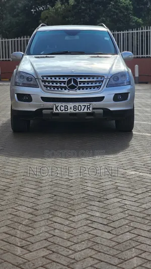 Mercedes-Benz C320 2009 Silver