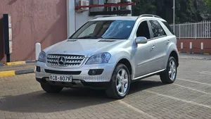 Mercedes-Benz C320 2009 Silver