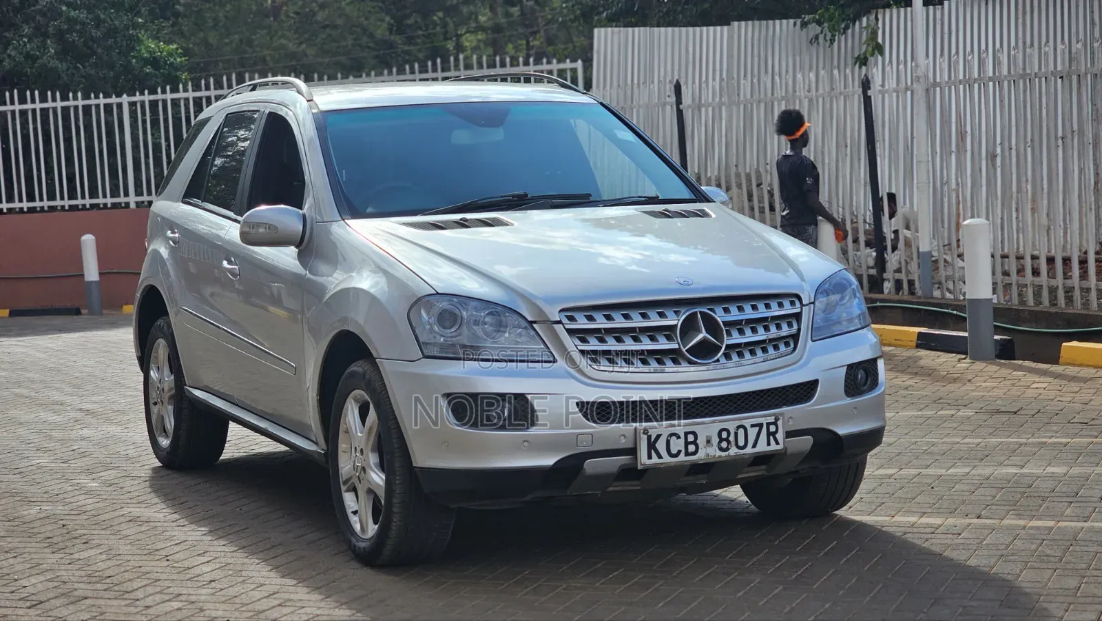 Mercedes-Benz C320 2009 Silver