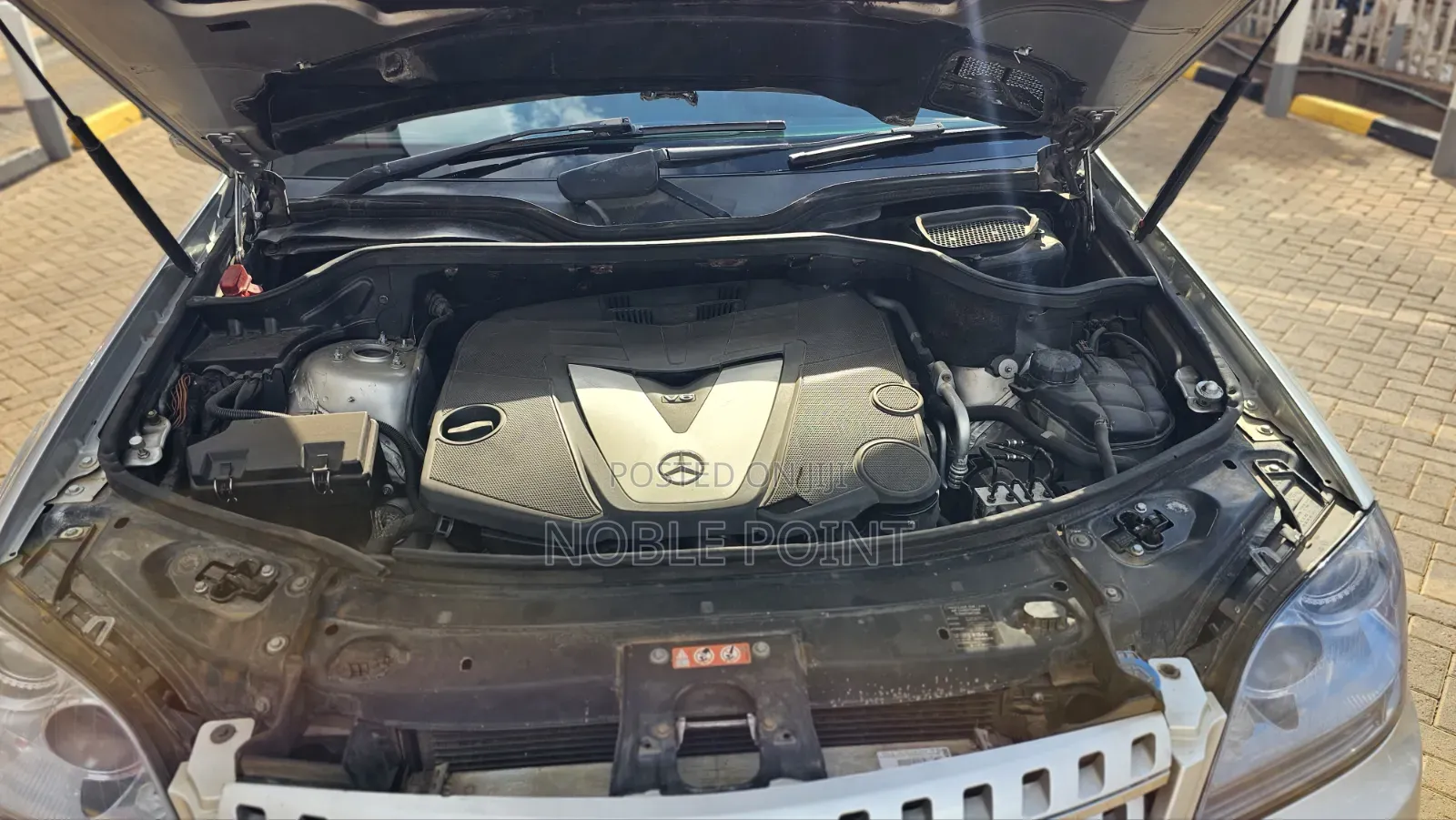 Mercedes-Benz C320 2009 Silver