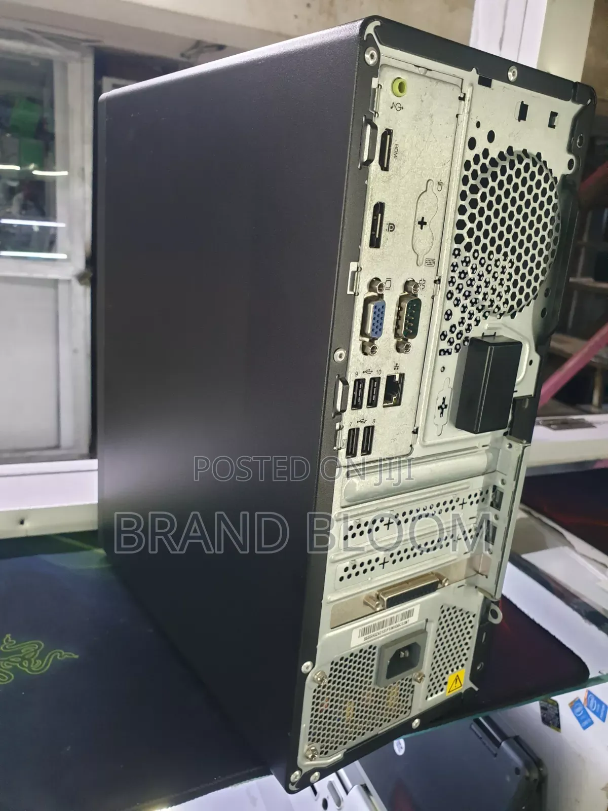 Desktop Computer Lenovo 8GB Intel Core i5 SSD 256GB