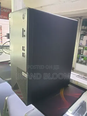 Desktop Computer Lenovo 8GB Intel Core i5 SSD 256GB