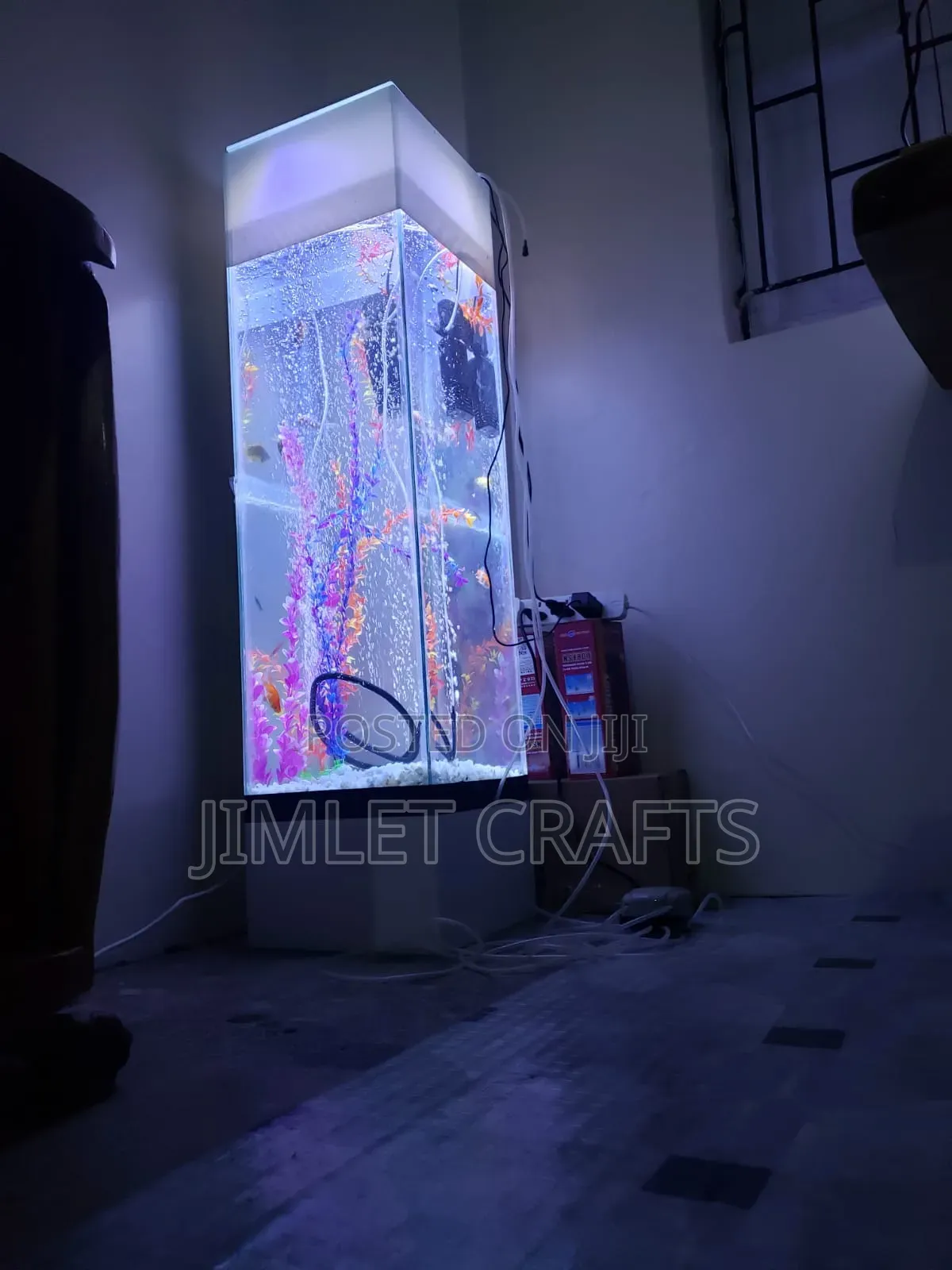 White 4ft Tower Aquarium