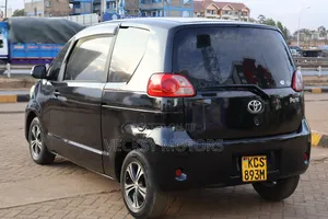 Toyota Porte 2011 Black