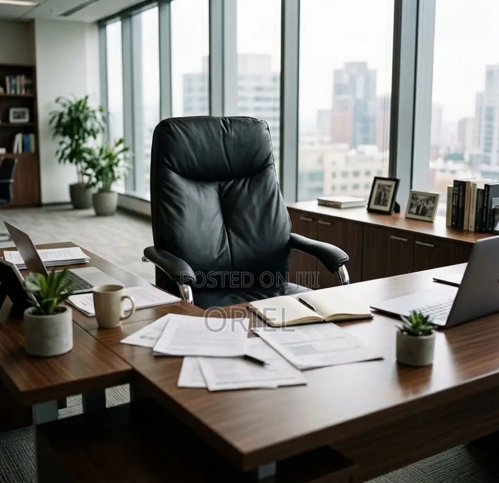 Office Chair : High Back Leather Seat