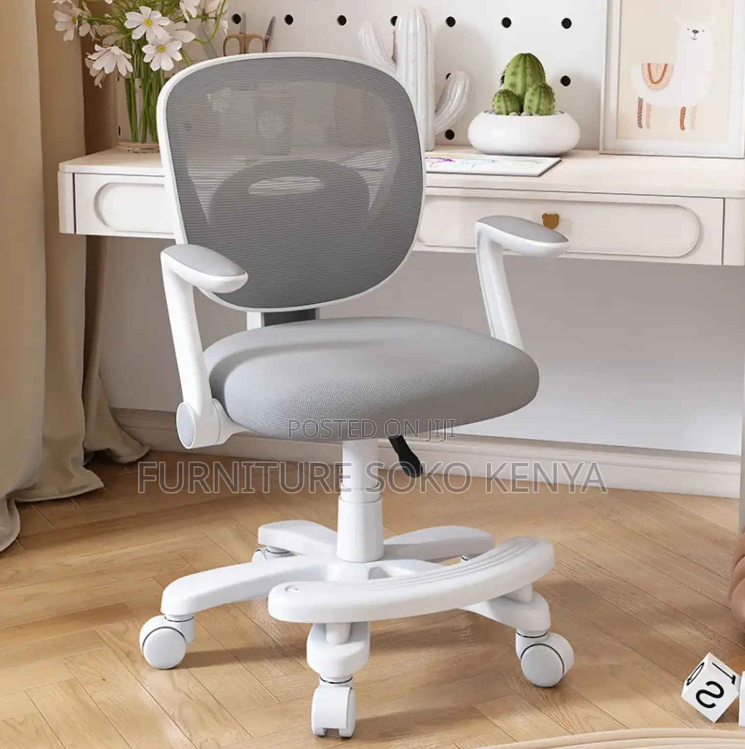Ergonomic Students Chairs | Adjustable Swivel Mid Back Seat