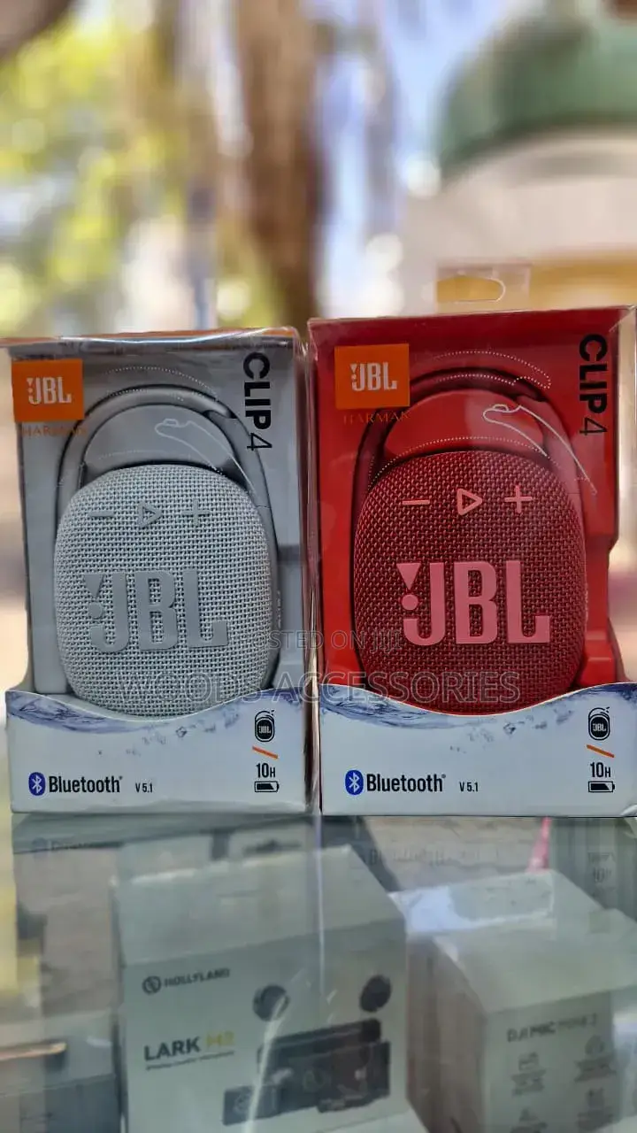 JBL Clip 4