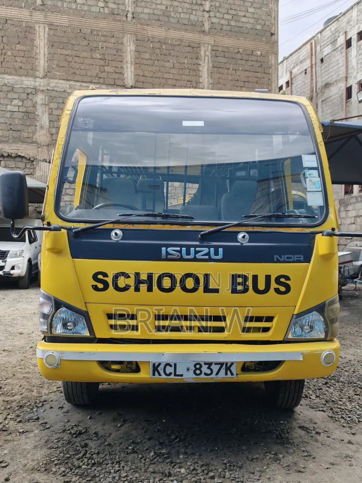 Isuzu NQR 2017 Yellow