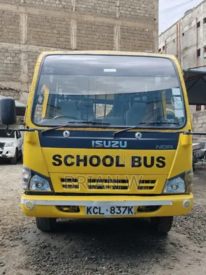 Isuzu NQR 2017 Yellow