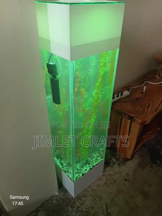 5ft White Tower Aquarium - thumbnail 3