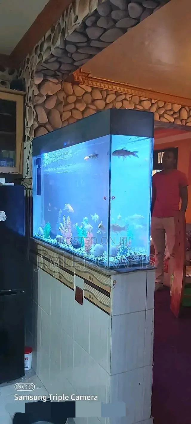 Black Sticker Desktop Aquarium