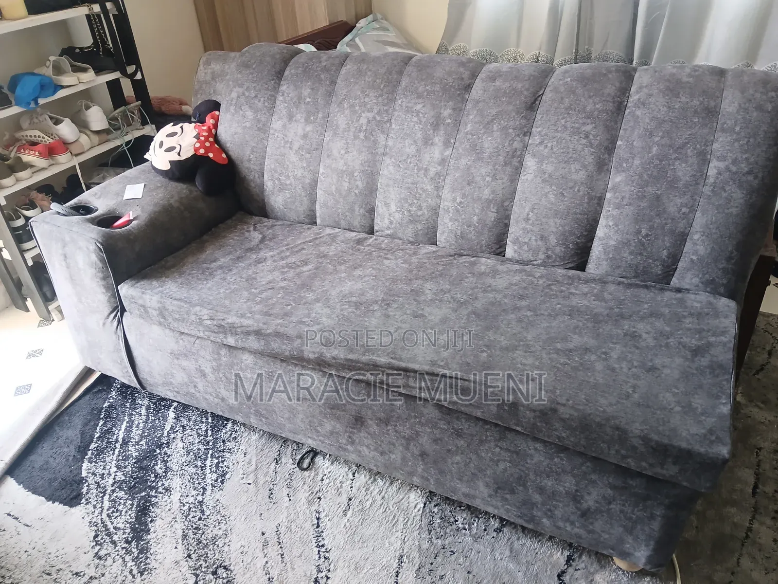 ​Clean Grey 3-Seater Sofa With Cupholder Armrest