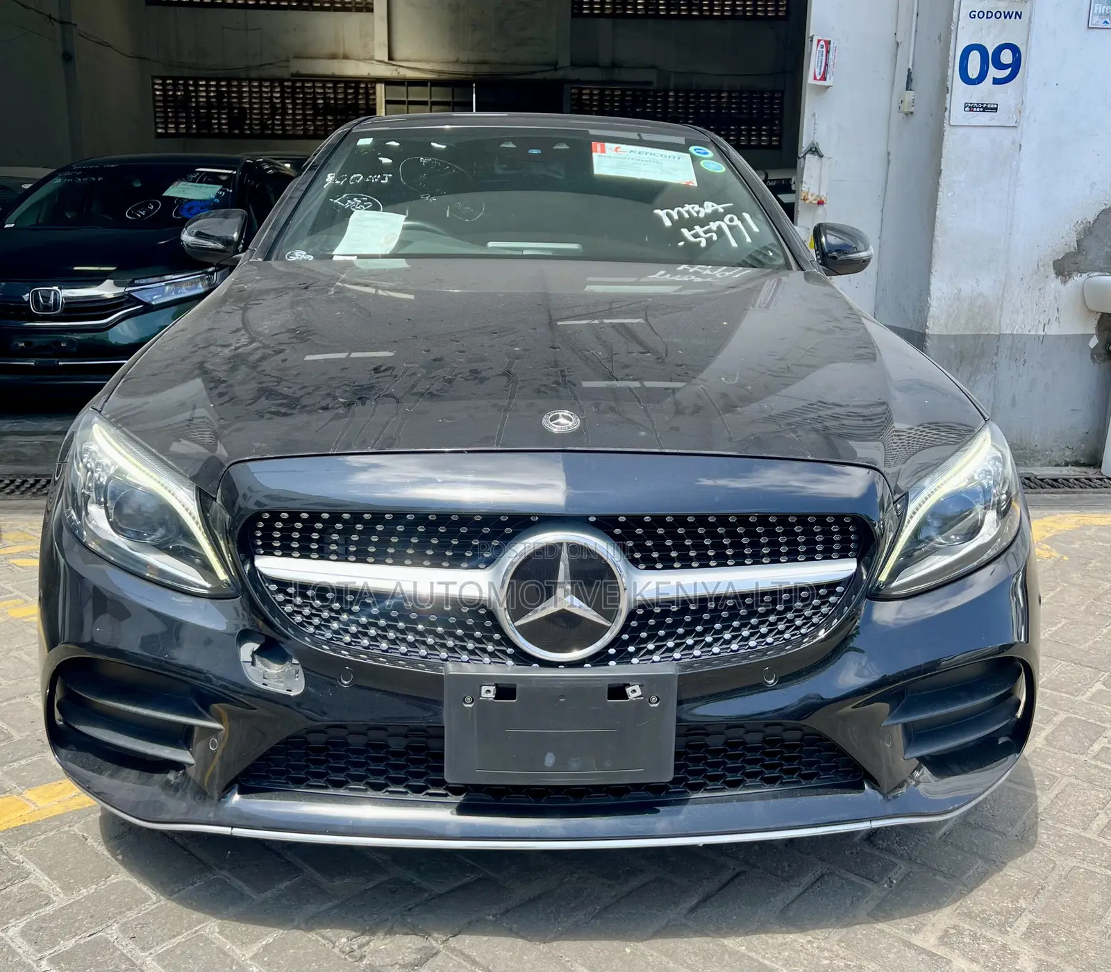 Mercedes-Benz C200 2020 Black
