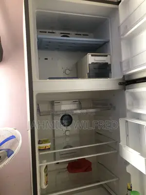 SAMSUNG Fridge 380 Litters on Sale