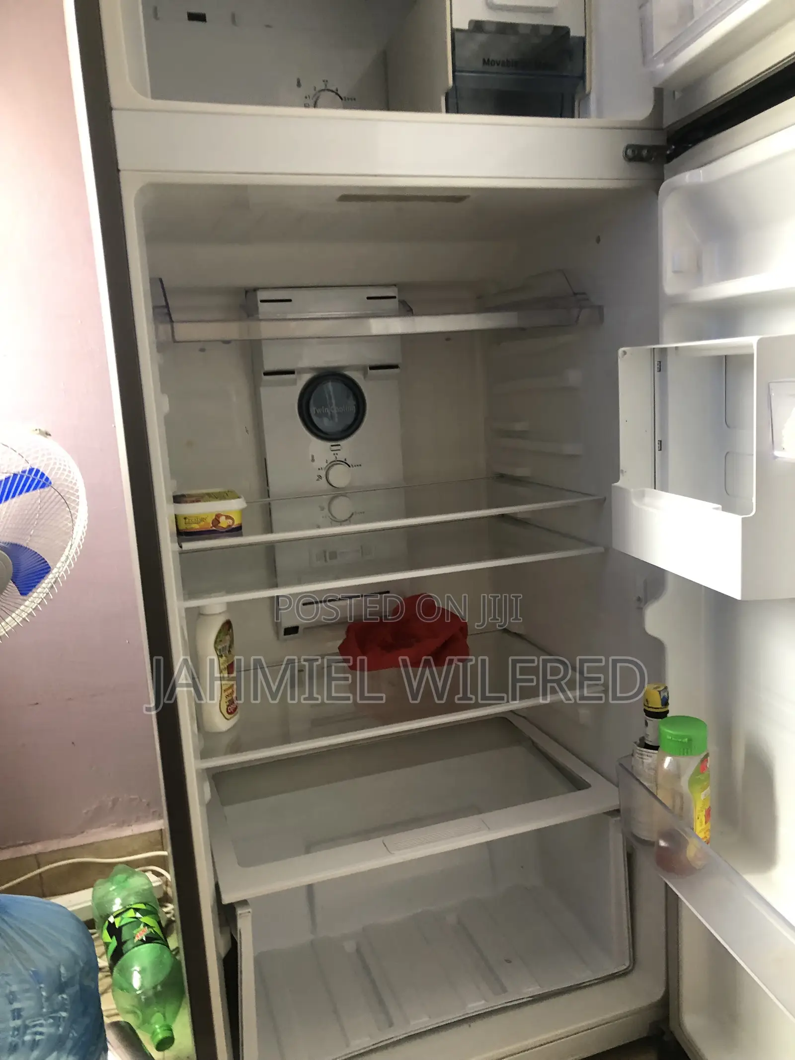SAMSUNG Fridge 380 Litters on Sale