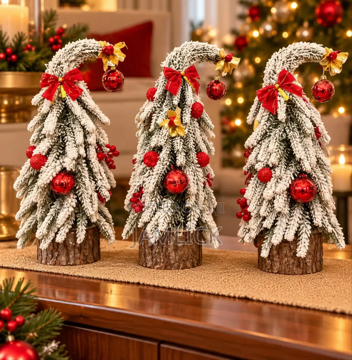 Snow-Dusted Decorated Mini Christmas Tree With Red Gold Ornaments – CR