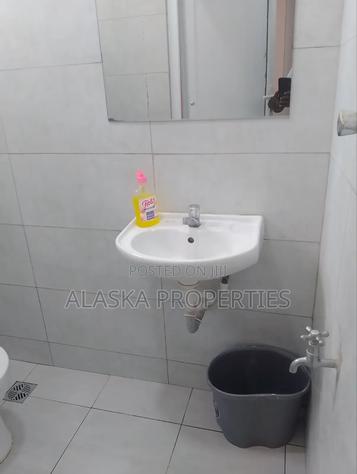 Studio Apartment to Let in Nyali Estate