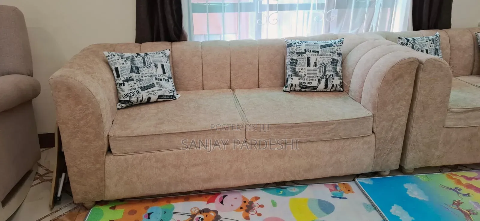 3+2 Seater Sofa in Extremely Nice Condition
