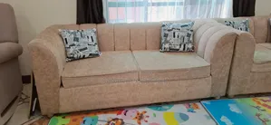 3+2 Seater Sofa in Extremely Nice Condition