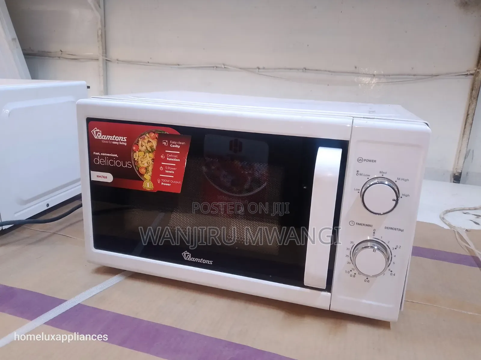 Ramtons Microwave (White )