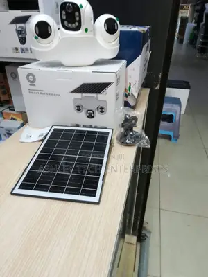 VTS31 Triple Lens 4G Camera Rotating – Convenient Solar Charging