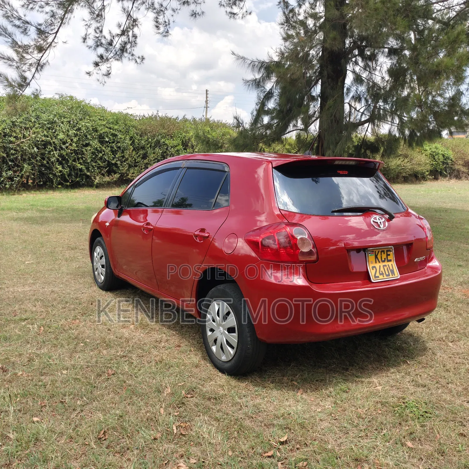 Toyota Auris 2008 Red