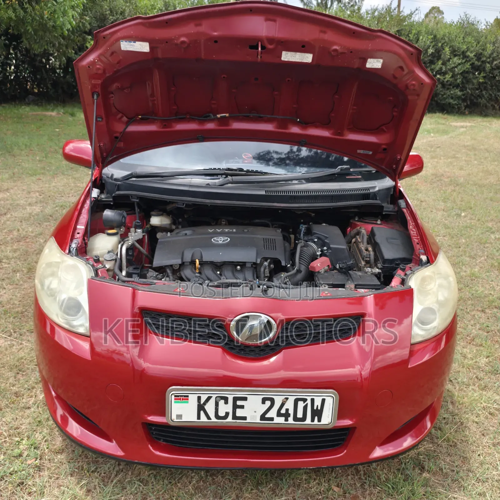 Toyota Auris 2008 Red