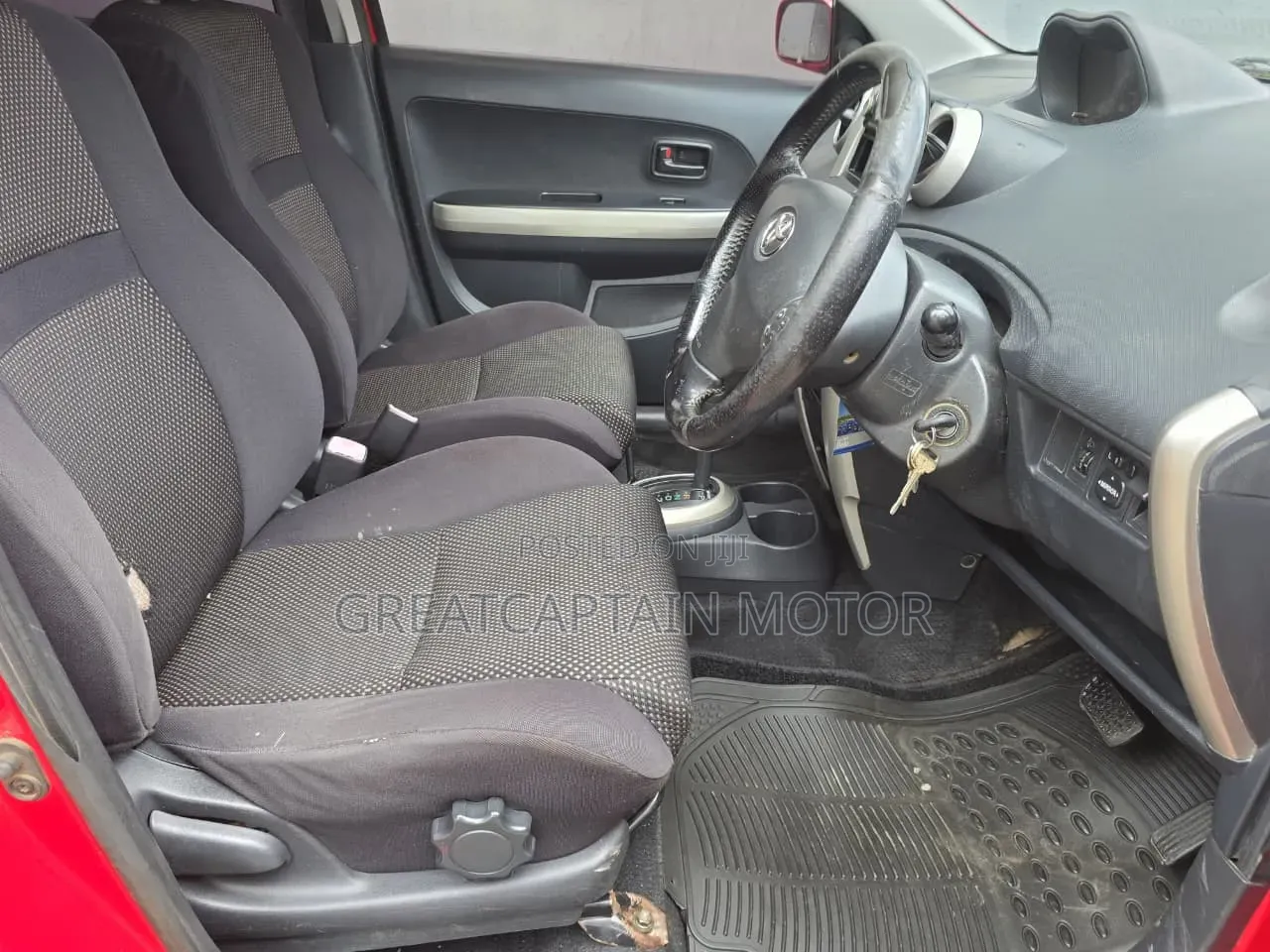 Toyota IST 2005 Red