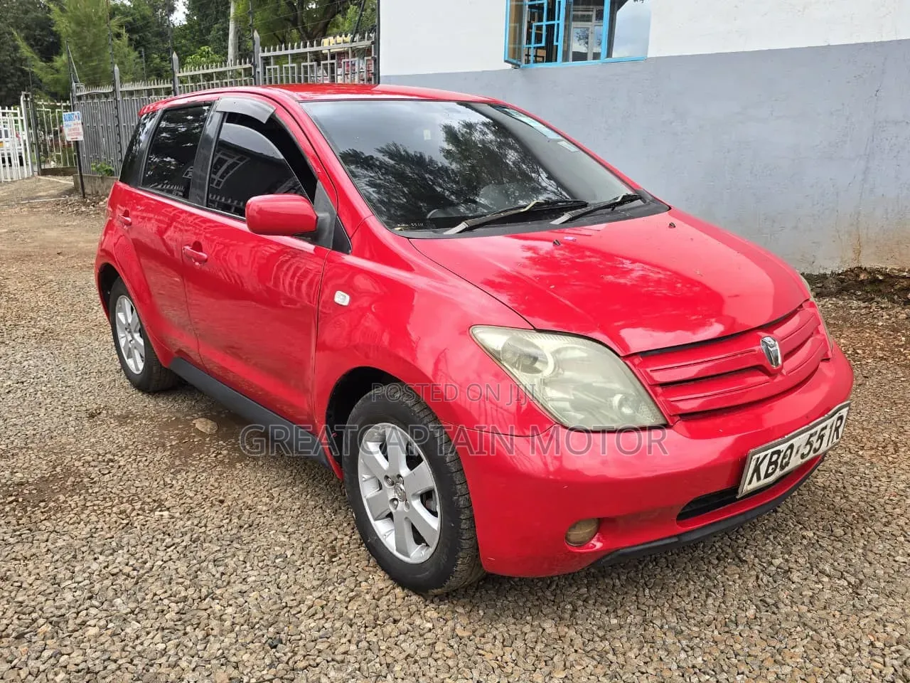 Toyota IST 2005 Red
