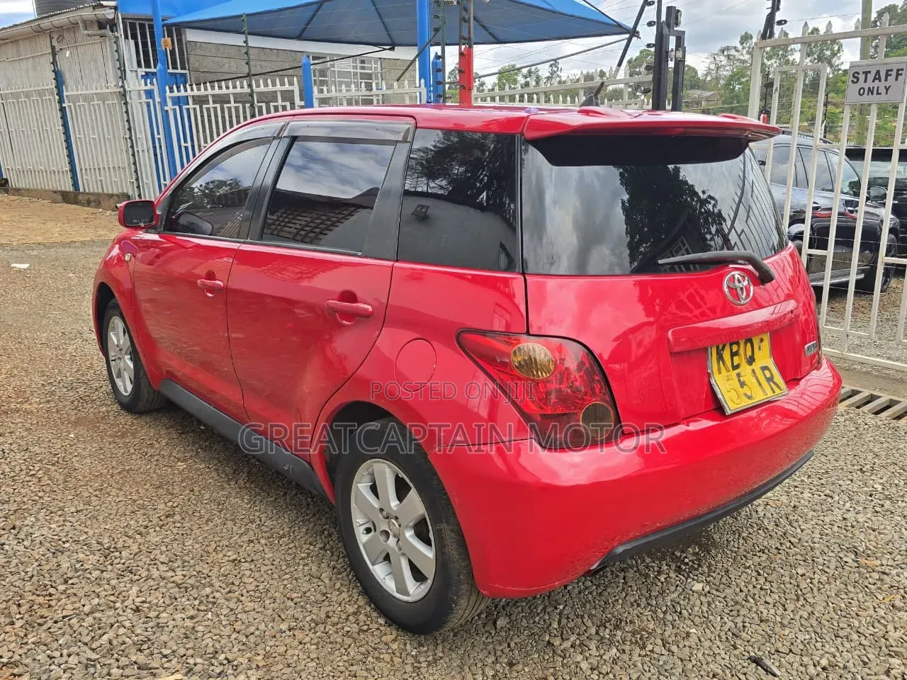 Toyota IST 2005 Red