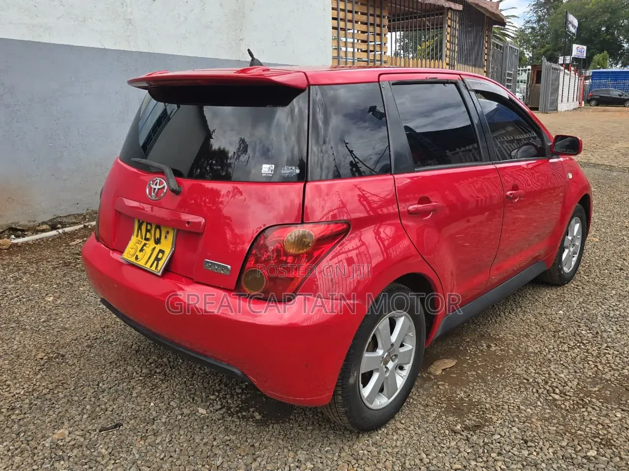 Toyota IST 2005 Red