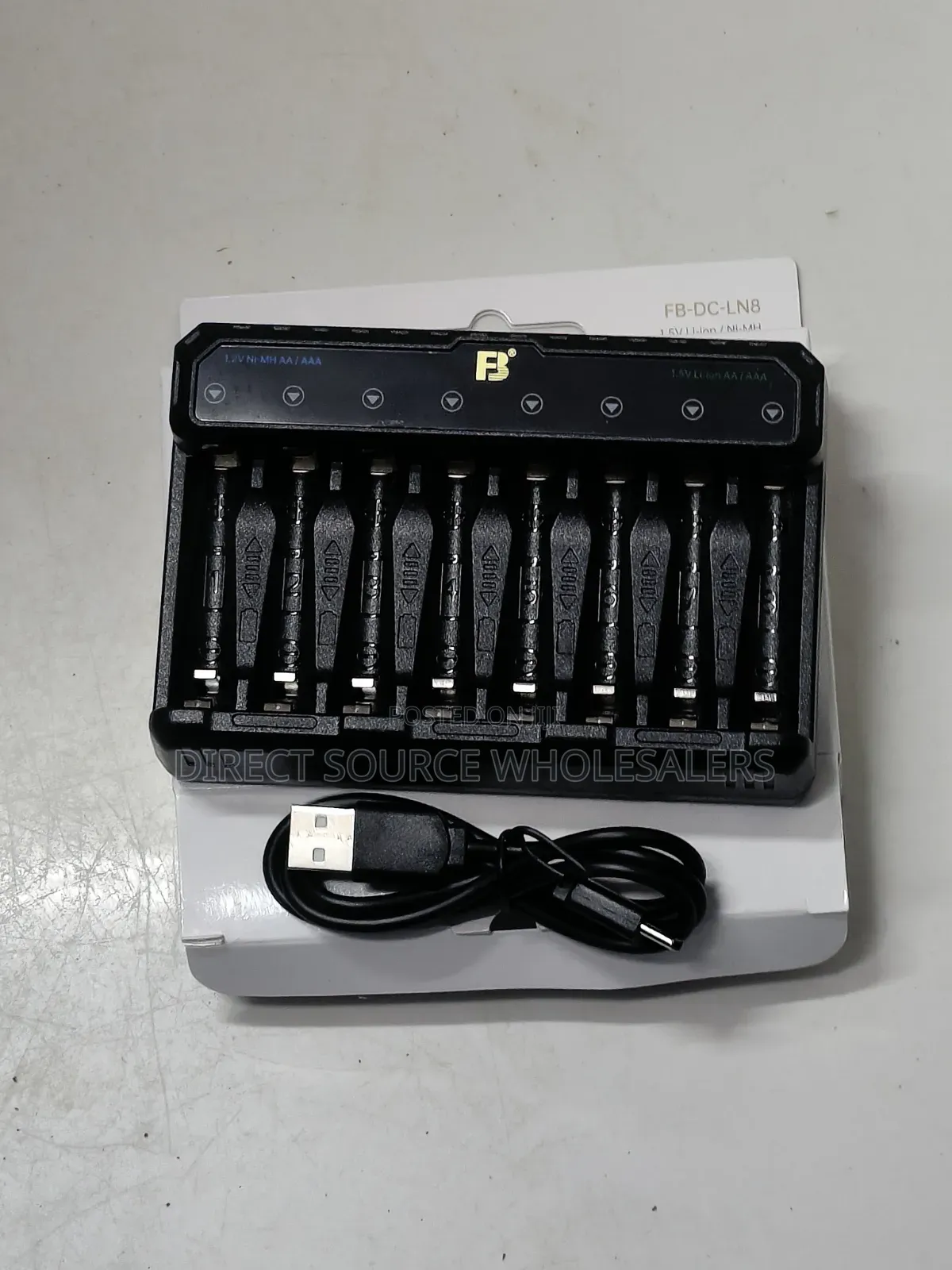 FB DC-LN8 Intelligent Charger for Rechargeable AA AAA Cells